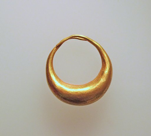 Earring of simple form