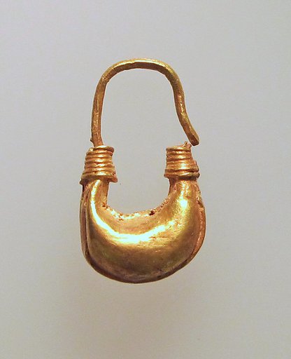 Earring, boat-shaped