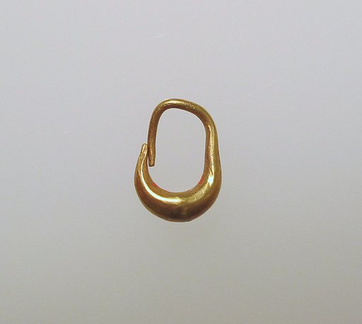 Earring, boat-shaped