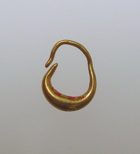 Earring, boat-shaped