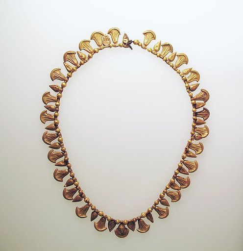 Bead pendant, with lotus flowers