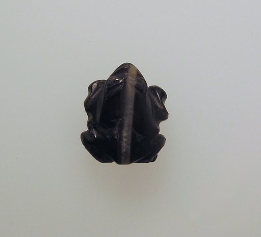 Bead with frog in black agate