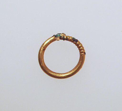 Earring