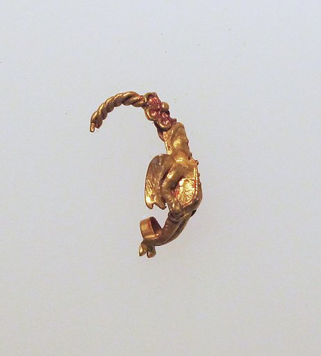 Gold earring with winged Eros