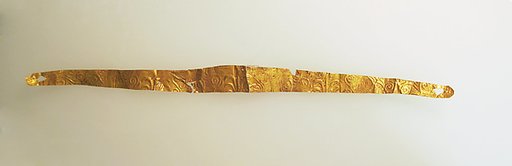 Frontlet of gold leaf