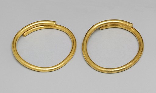 Gold bracelet