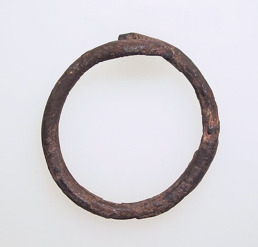 Bracelet with snakes' heads