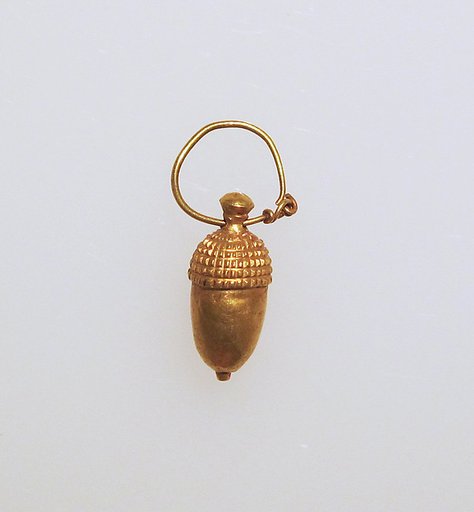 Earring with acorn pendant