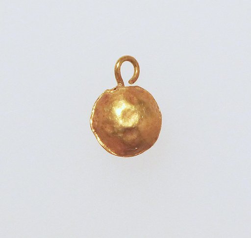 Pendant, lentoid