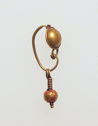 Earring with pendant