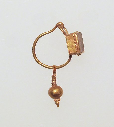Earring with pendant