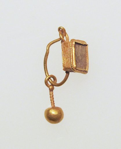 Earring with ball pendant and paste setting