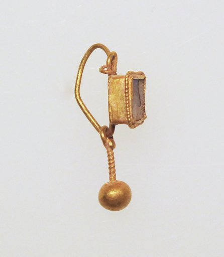Earring with ball pendant and paste setting