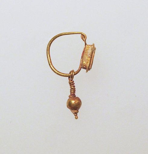Earring with ball pendant and paste setting