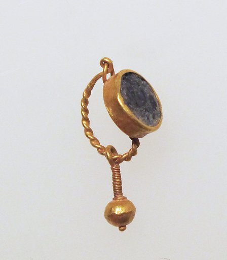 Earring with ball pendant and paste setting