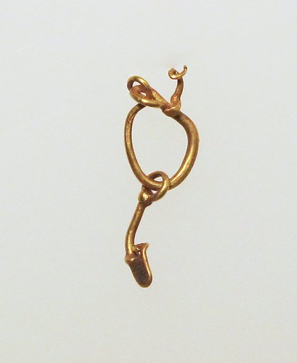 Earring with pendant