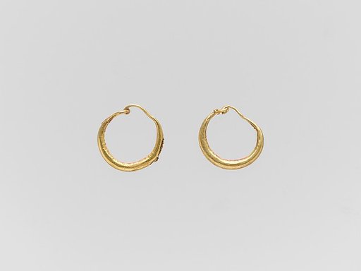 Gold loop earring