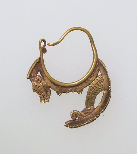 Earring, crescent-shaped, Byzantine style