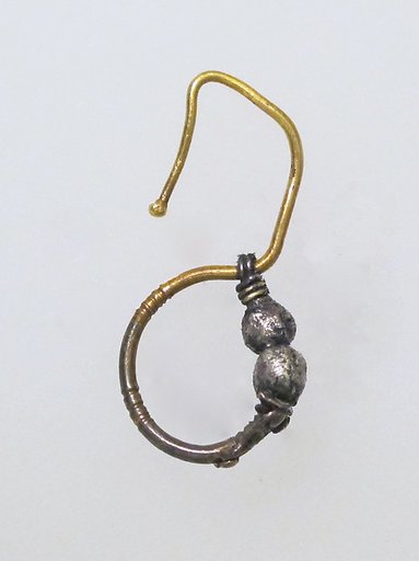 Earring, delta-shaped with beads
