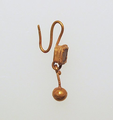 Earring-hook type with pendant