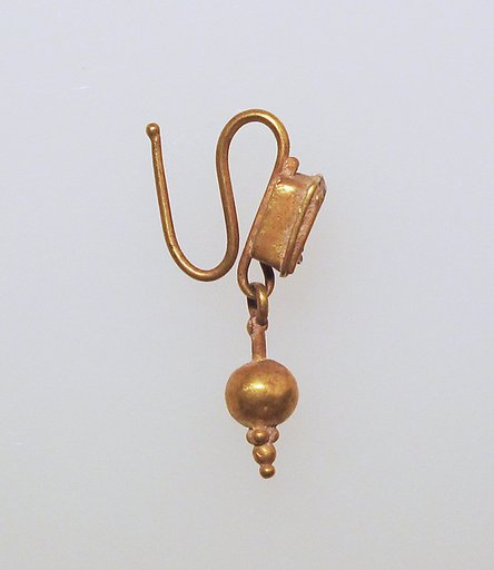 Earring-hook type with pendant
