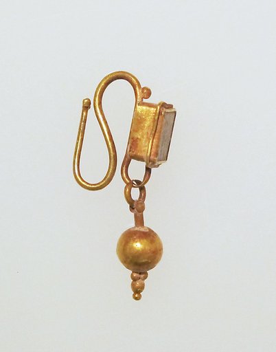 Earring-hook type with ball pendant and paste setting