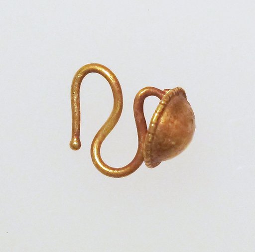 Earring-hook type with disc and beaded rim
