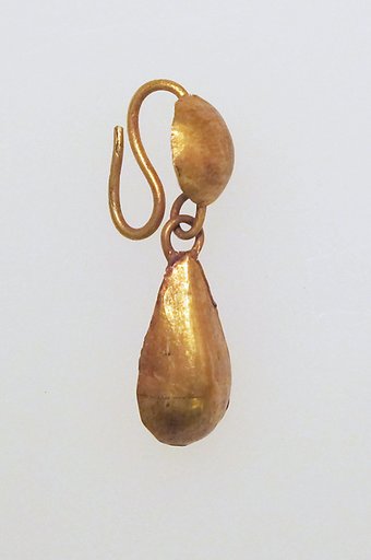 Earring-hook type with pendant and disc