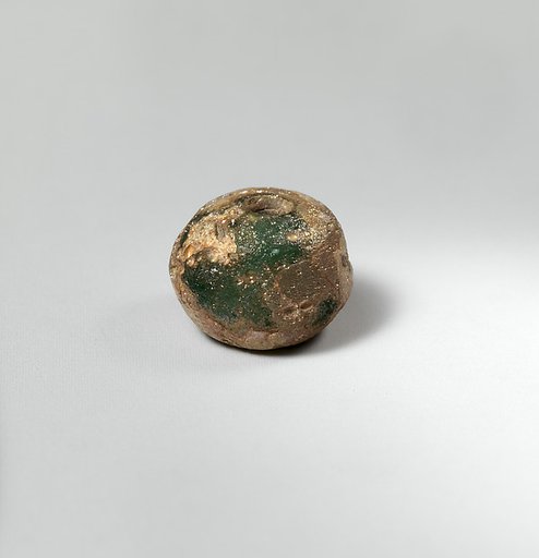 Glass bead