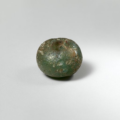 Glass bead