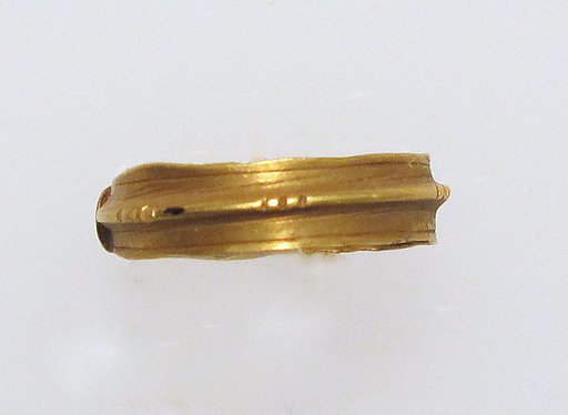 Ring, spiral with overlapping ends