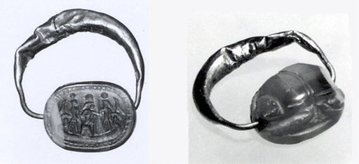 Gold ring with chalcedony scarab