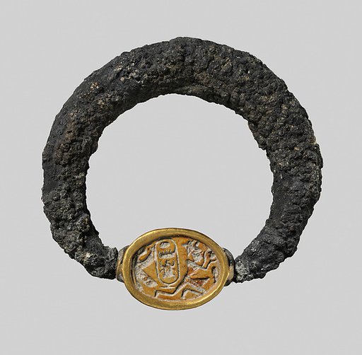 Silver ring with "Men-kheper-ra" scarab