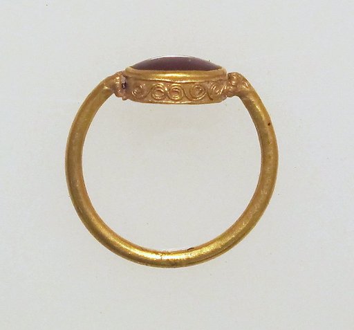 Ring, filigree with sard