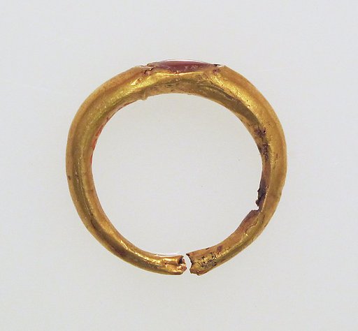 Ring with sard