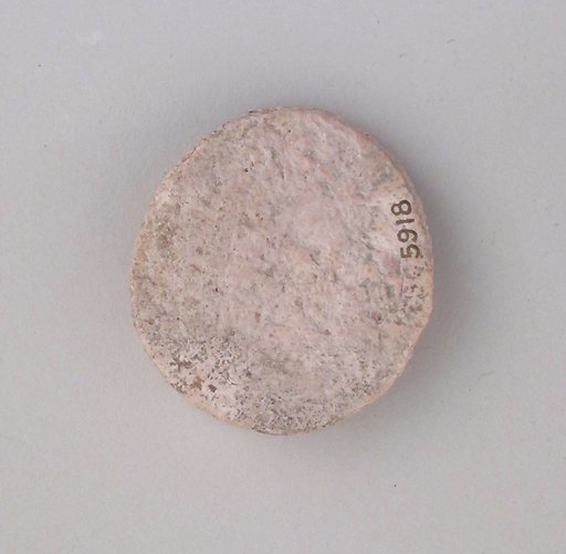 Ivory disk of a pyxis