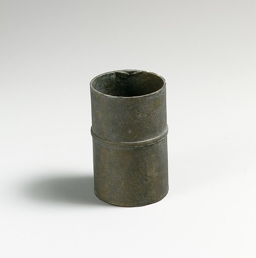Cup, cylindrical (inkstand?)