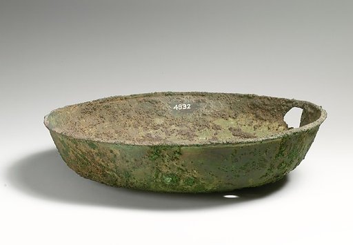 Bowl with incised central boss