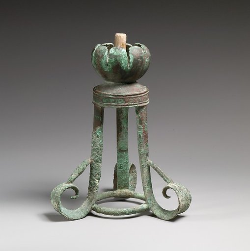 Bronze lamp holder