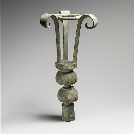 Bronze lamp holder