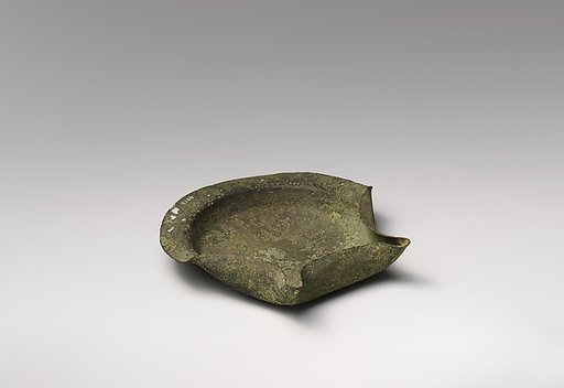 Bronze saucer-shaped lamp