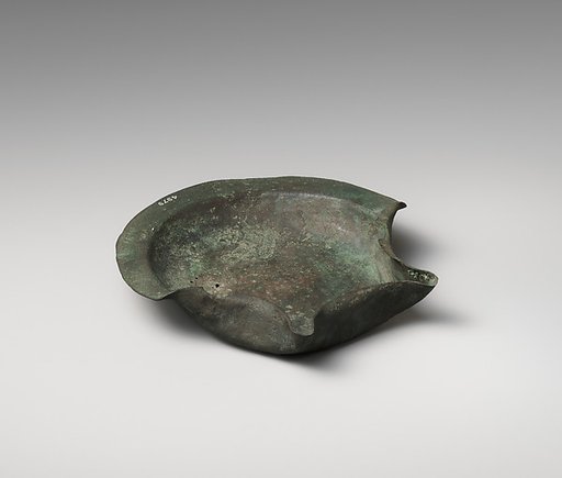 Bronze saucer-shaped lamp