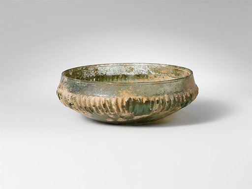 Glass ribbed bowl
