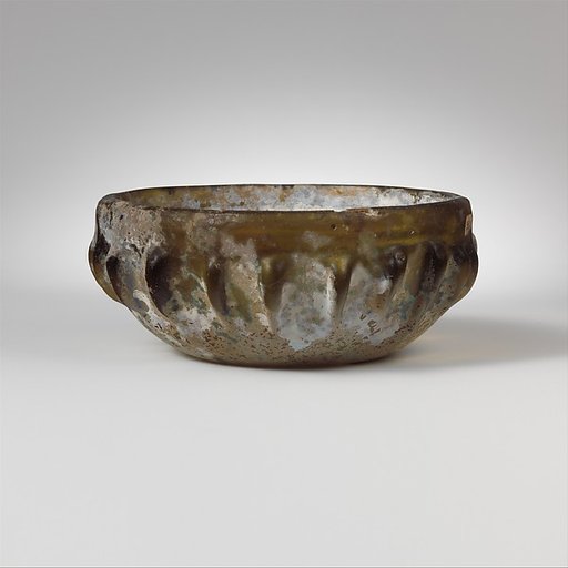 Glass ribbed bowl