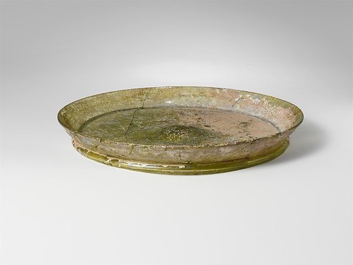 Glass dish