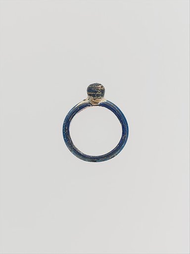 Glass finger ring