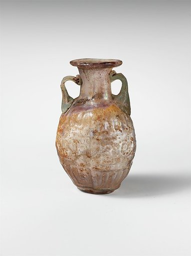 Glass amphoriskos with band of scrolls