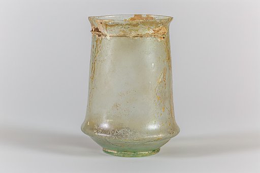 Glass beaker