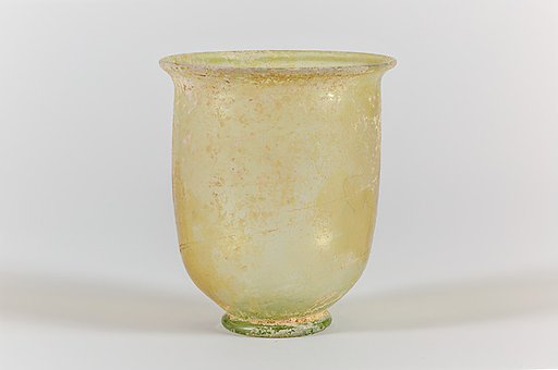 Glass beaker