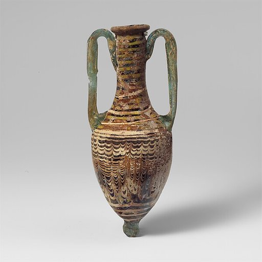 Glass amphoriskos (perfume bottle)